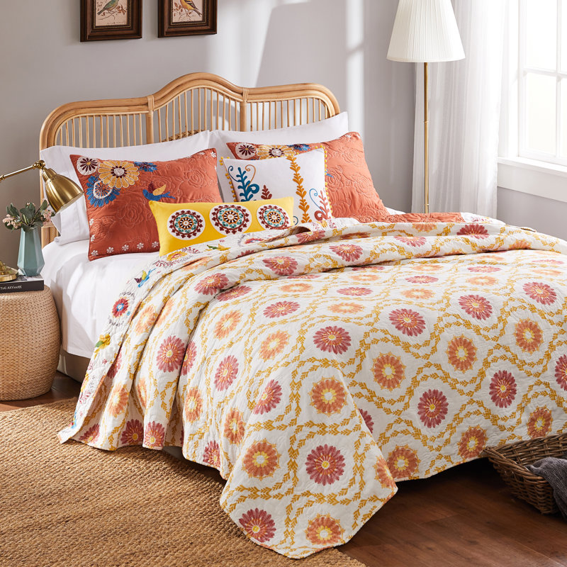 Topanga Floral Reversible Quilt Set, King Quilt + 4 Additional Pieces