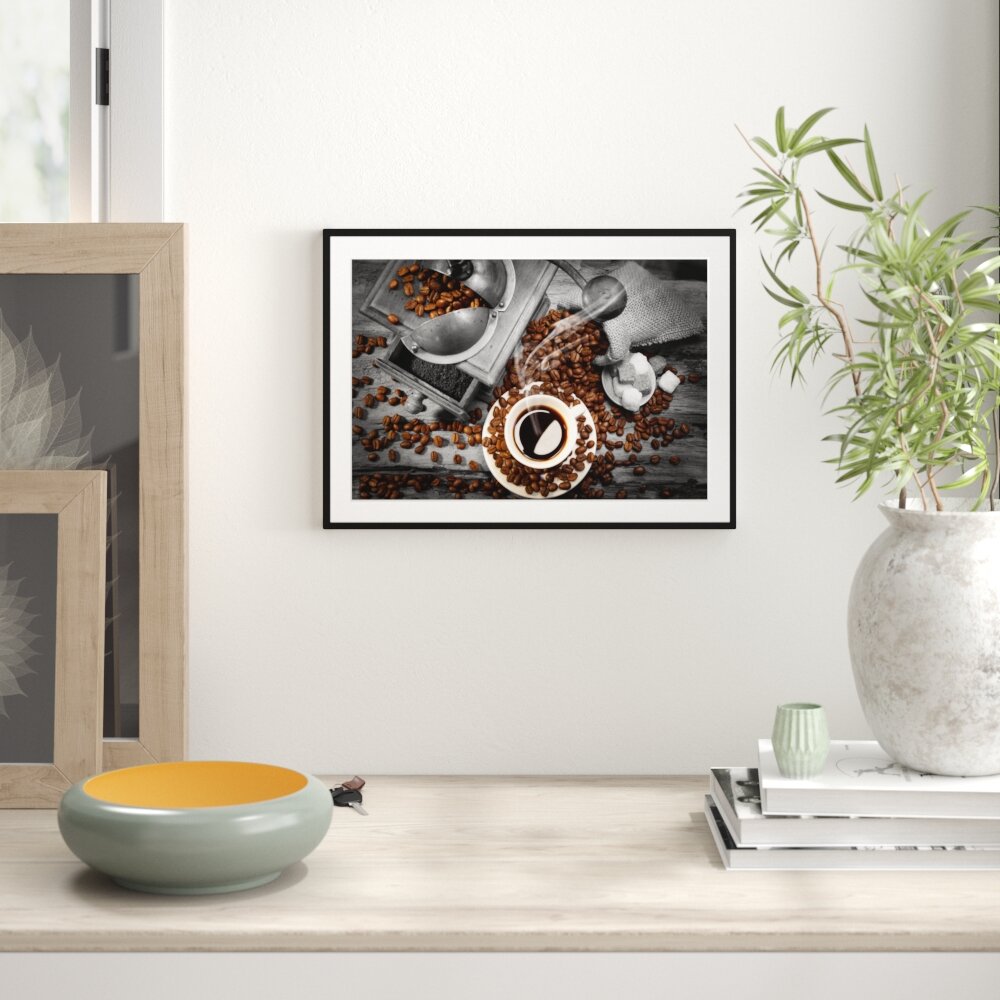 Gerahmtes Poster Kaffee mit Kaffeebohnen