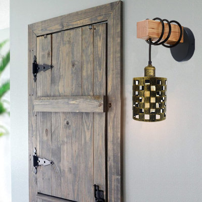 Herold Armed Sconce