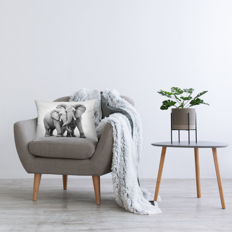 Ensemble de coussins décoratifs à motif d'éléphants étreints par Annalisa Latella