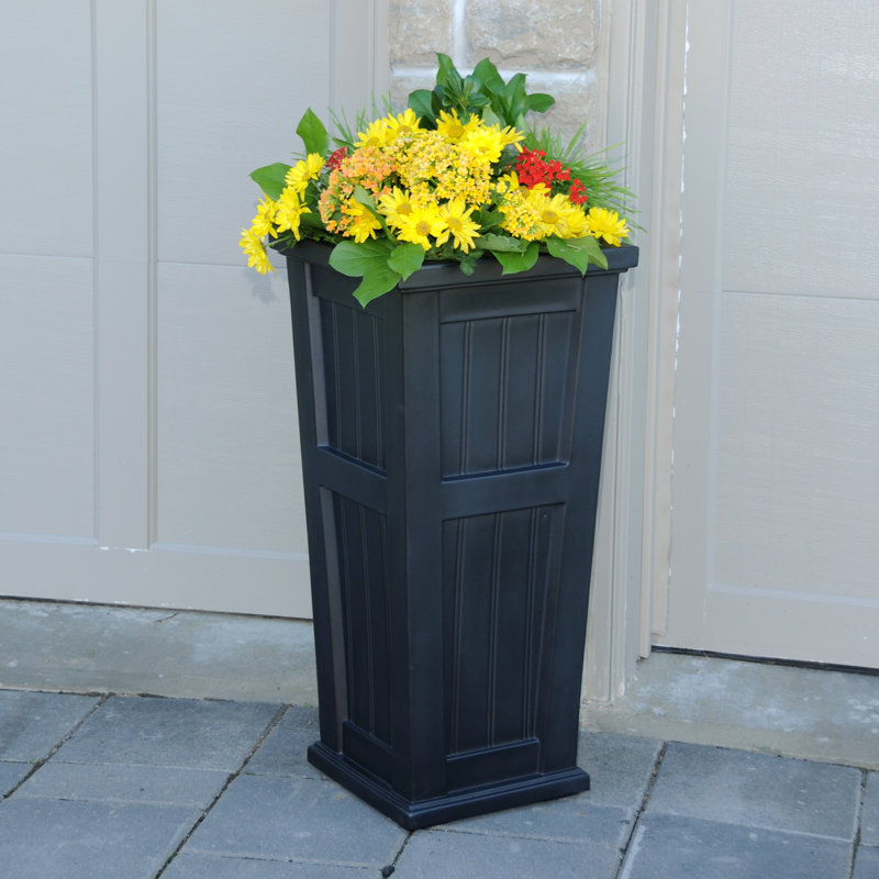 Selevae 32" Resin Pot Planter with Water Reservoir, Black