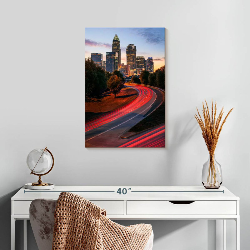 Aime illuminée, autoroute de Charlotte, H 24 po x l 16 po
