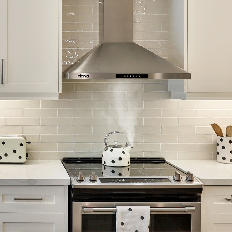 Hotte murale intelligente CIARRA 30 po avec application Wi-Fi et commande vocale, 450 pi³/min, compatible avec Alexa et Google Assistant, convertible avec ou sans conduit, éclairage DEL à intensité variable, filtres en aluminium lavables au lave-vaisselle, noir mat