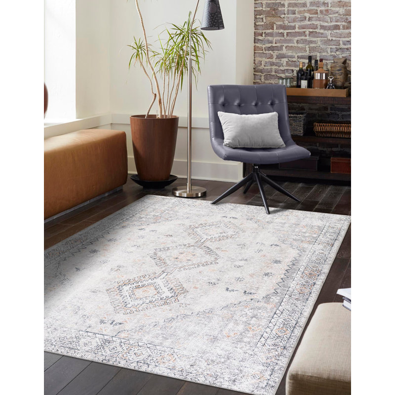Tapis Akash Thorine, Beige, Rectangle 4 pi 1 po x 6 pi 1 po