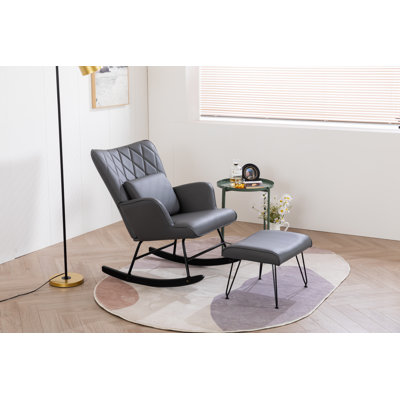 Chaise berçante avec repose-pieds