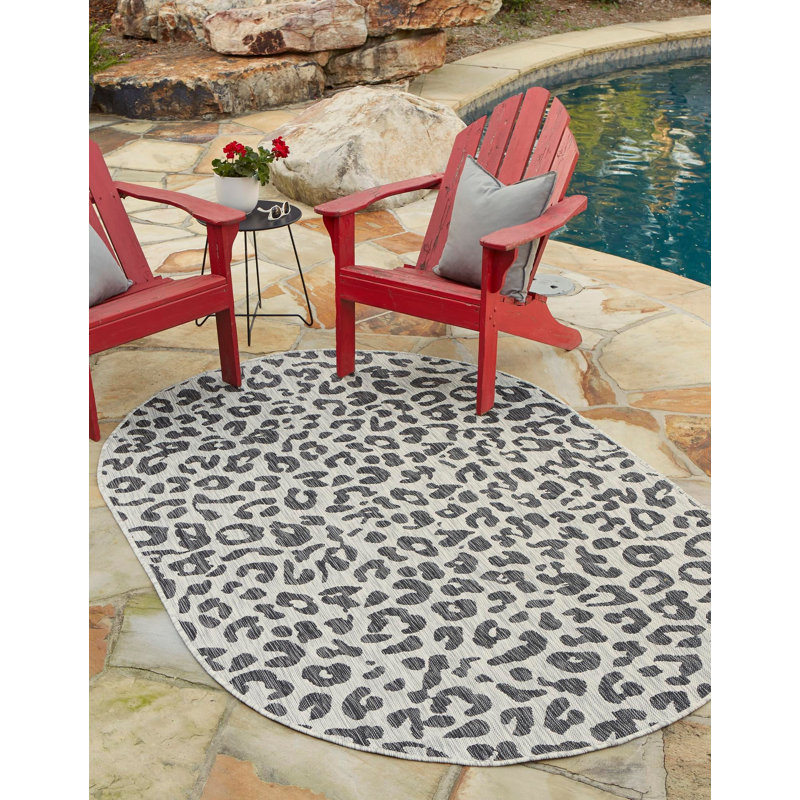 Munguia Animal Print Indoor / Outdoor Rug, Oval 5'3" x 8'