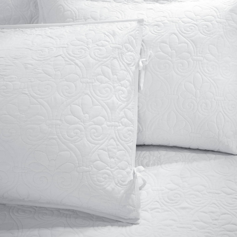 Quebec 6 Piece Reversible Daybed Cover Set, White