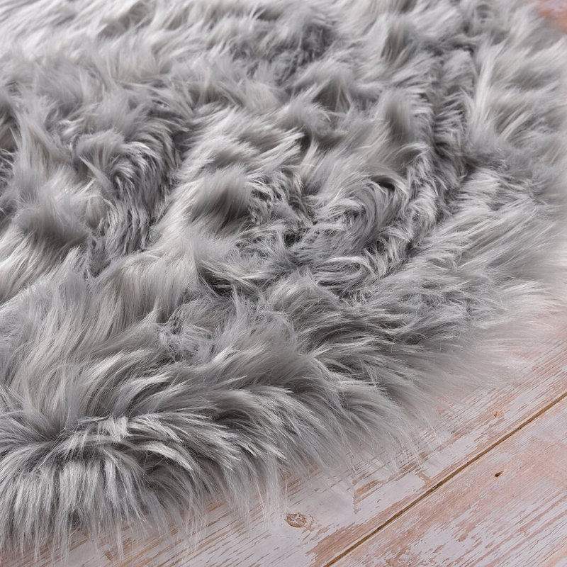 Kawena Faux Sheepskin Indoor Rug, Round 3'