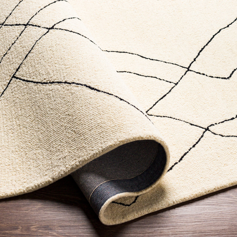 Handmade Black and Cream Wool Tufted 5' x 7' Rug