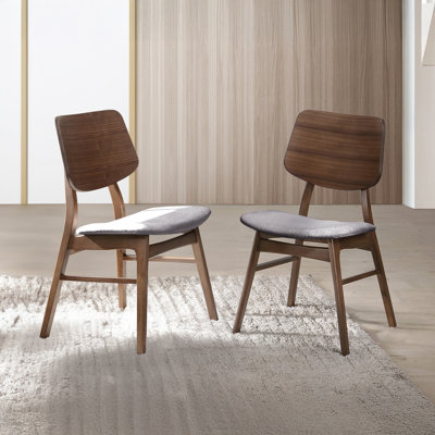 Chaise en bois Gannaway avec coussin gris foncé et noyer