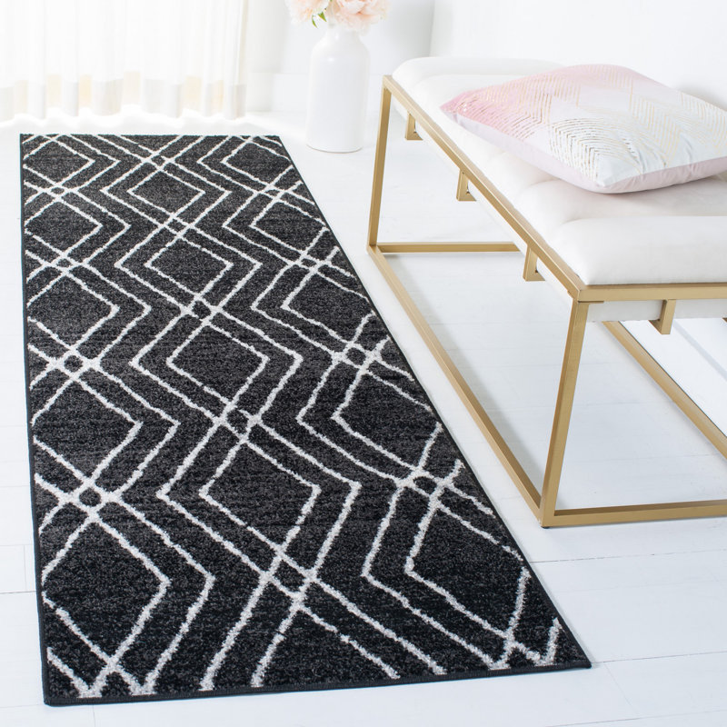 Arathorn Performance Geometric Rug, Runner 2'6" x 8'