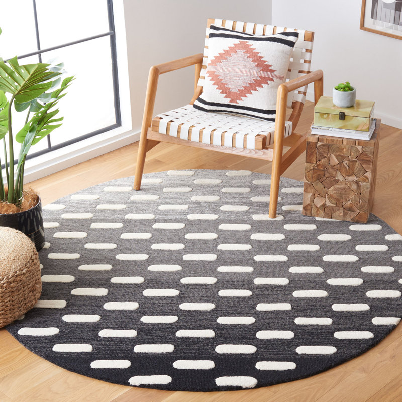 Bochini Hand Tufted Wool/Cotton Striped Rug in Ivory/Black, Round 6'