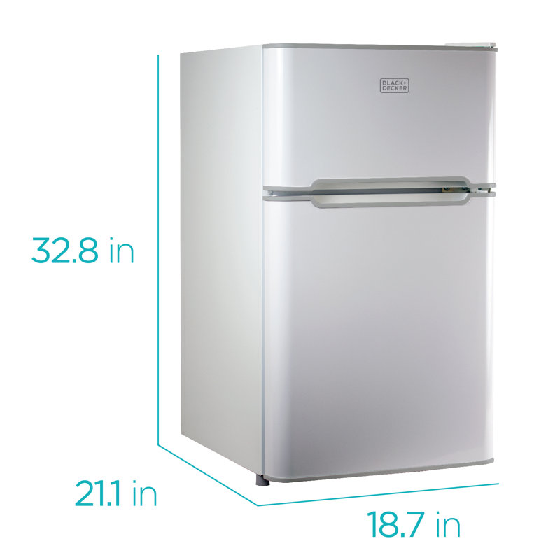 BCRK Series Black + Decker 3.1 cu. ft. Freestanding Mini Fridge with Freezer, White