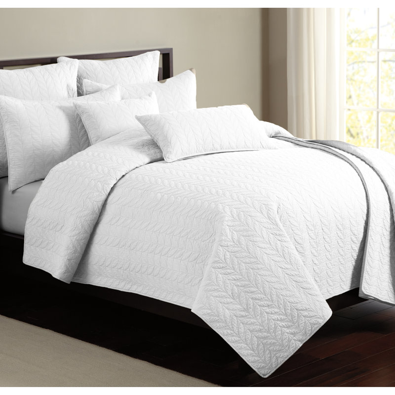 Modern & Contemporary Cotton Quilt, Queen Quilt + 2 Standard Shams, Red