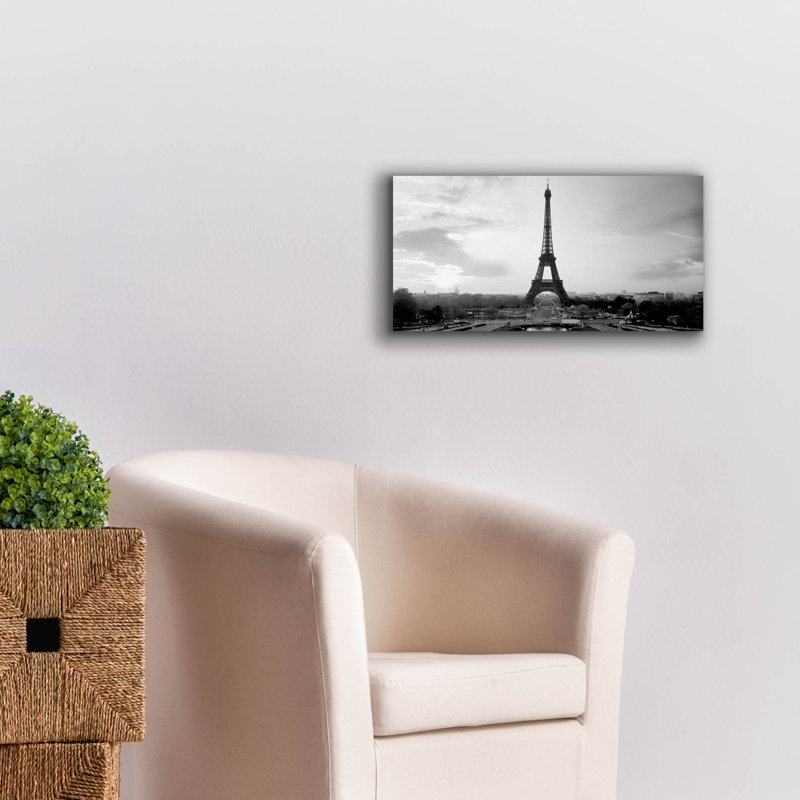 «La Tour Eiffel» par PhotoINC Studio, H 12 po x l 24 po x P 0,75 po