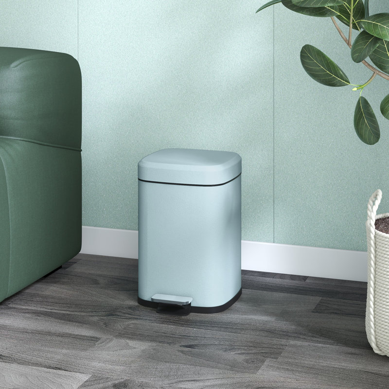Step On Kitchen Trash Can, Green, 3.2 Gallons, 36.5" H x 24.5" W x 32'' D