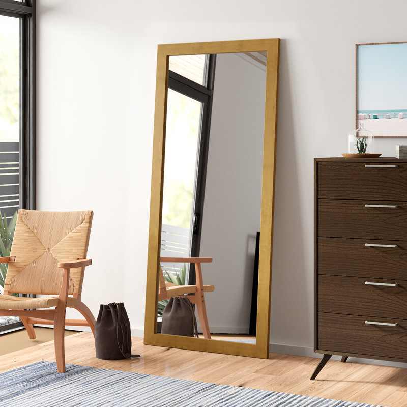 Miroir Delmi, H 70,5 po x l 31,5 po, Or