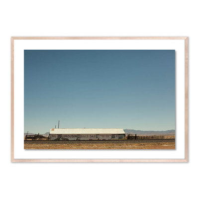 Ranch, Marfa par Riley Ryan-Wood - reproduction de photo sur papier encadrée