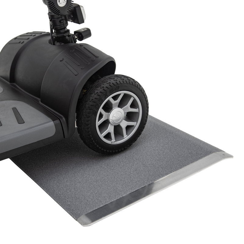 Silver Spring Threshold Ramp, 16" H x 32" W x 16" L
