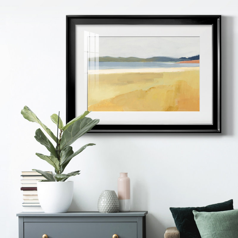 Ochre Seaside II, reproduction encadrée de qualité supérieure - prête à être accrochée, Cadre noir, Blanc