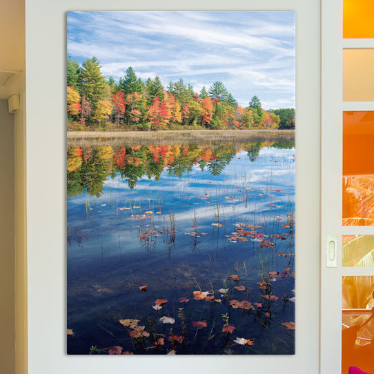 «Autumn Reflection II» par Gareth McCormack - Estampe numérique sur toile tendue avec châssis, H 40 po x l 26 po x P 1,5 po