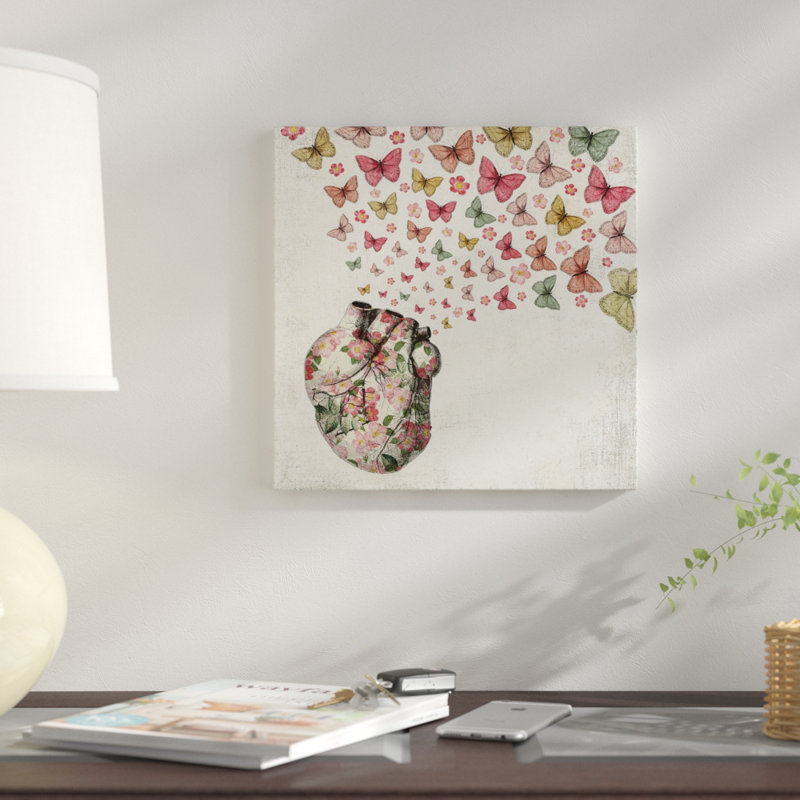 «In Love: Heart and Butterfly», impression sur toile, H 26 po x l 26 po x P 1,5 po, Toile tendue, Pas de tapis