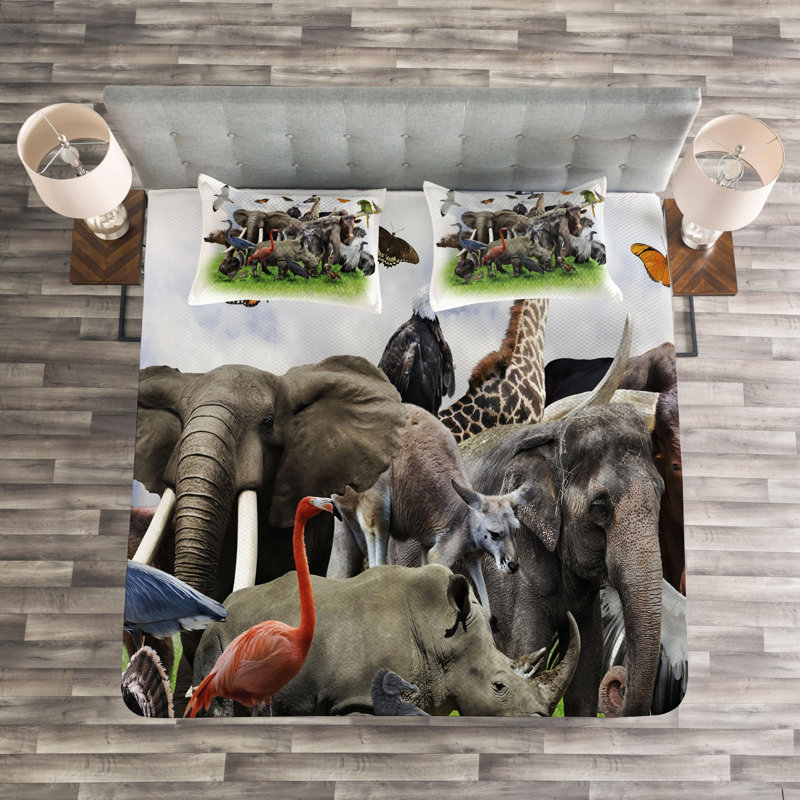 Eclectic Polyester Coverlet, Queen Coverlet + 2 Shams