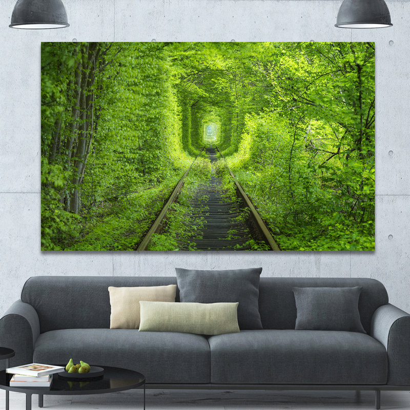 « forest around rail way tunnel », reproduction de photo sur toile tendue, H 20 po x l 20 po x P 1 po