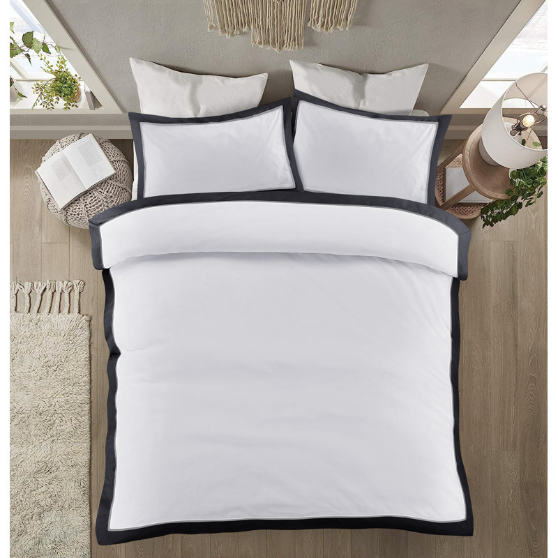 Premium Polycotton Duvet Cover Set with Pillowcases Soft Breathable Easy Care Wrinkle Resistant Bedding, Black