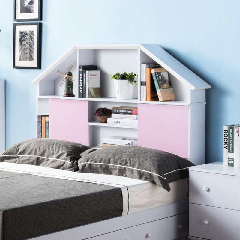Tête de lit bibliothèque pleine grandeur avec rangement ouvert et fermé, deux portes coulissantes roses, sept tablettes, portes autoportantes à structure stable au fini blanc sur roulettes, pour un look moderne