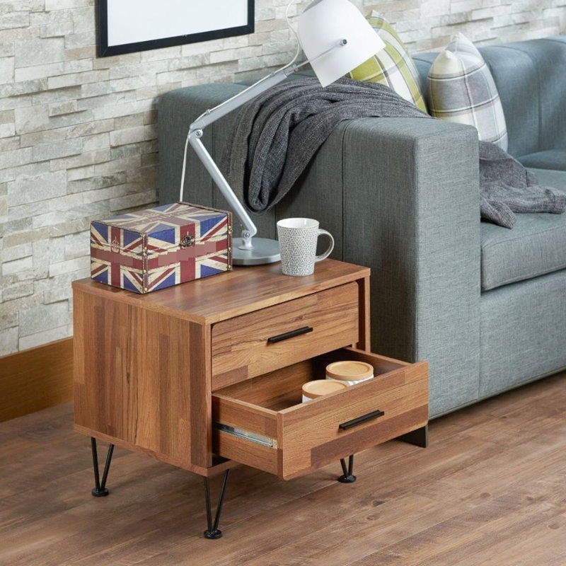 Table de chevet de chambre à coucher en noyer avec repose-pieds en métal et deux compartiments à 2 tiroirs