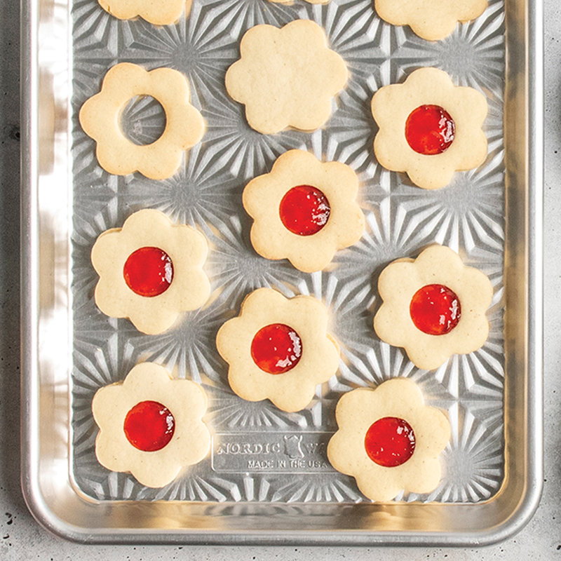 Nordic Ware Naturals Vintage Starburst Quarter Sheet Pan