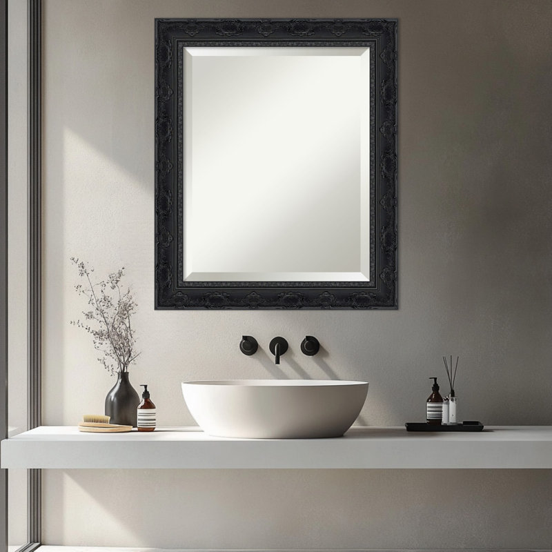 Miroir mural de salle de bain Filigree, 24,5 po x 20,5 po, Gloss Black