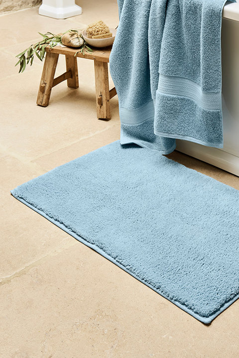 Bath Mats & Rugs