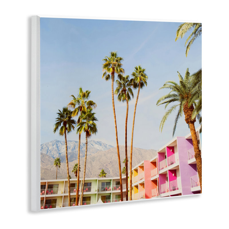 «Looming Palms over Resort», plaque murale par Lish Creative