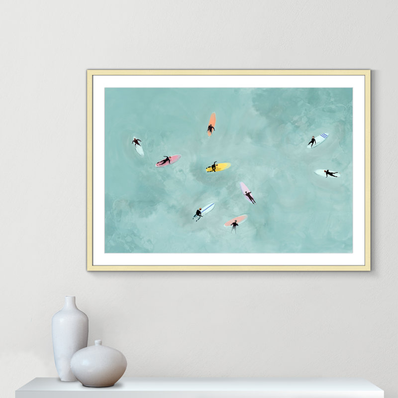 «Floating on Waves» par Lily K, L 41,5 po x H 29,5 po, Imprimé mat, Or mat