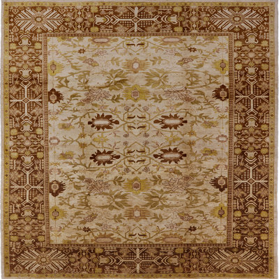 Tapis brun à motif oriental