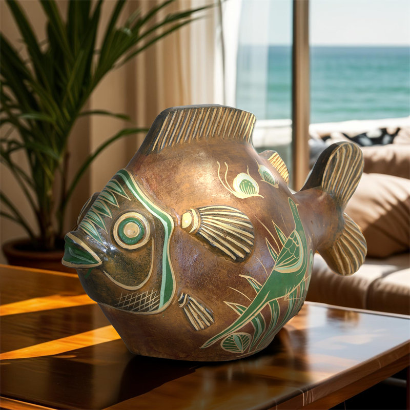 Grande sculpture de poisson-globe en argile verte