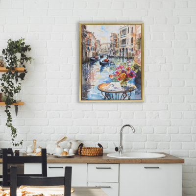 Cadre flottant Quiet Canal City View, design par LSR Creative Studio
