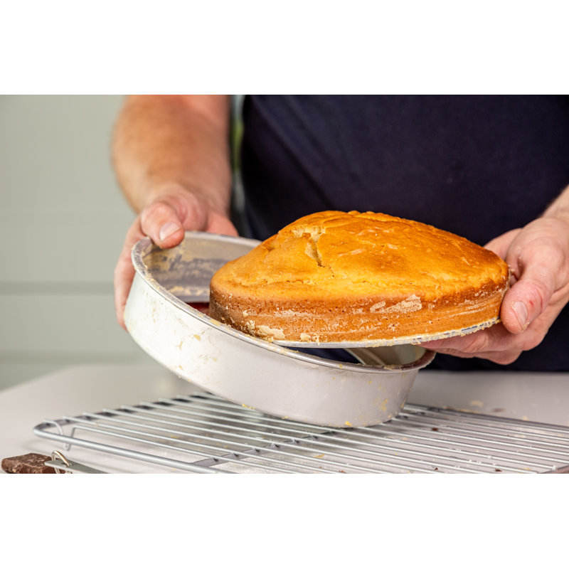 MasterClass Recycled Aluminium Classic Cake Pan