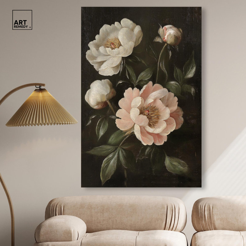 Pivoines blanches sur fond foncé II , H 54 po x l 36 po, Toile tendue avec châssis