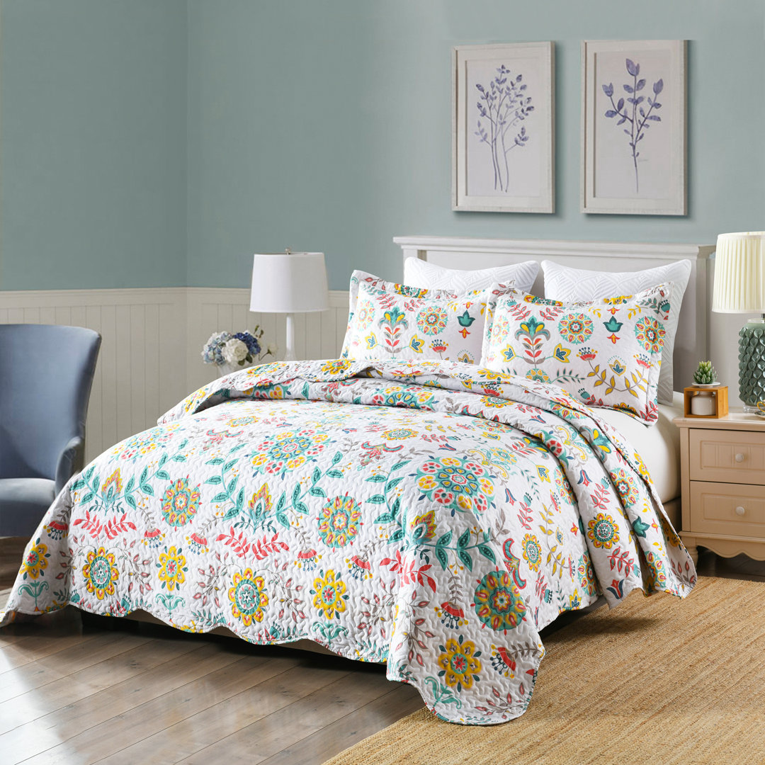 Bohemian Floral Reversible Quilt Set MarCielo