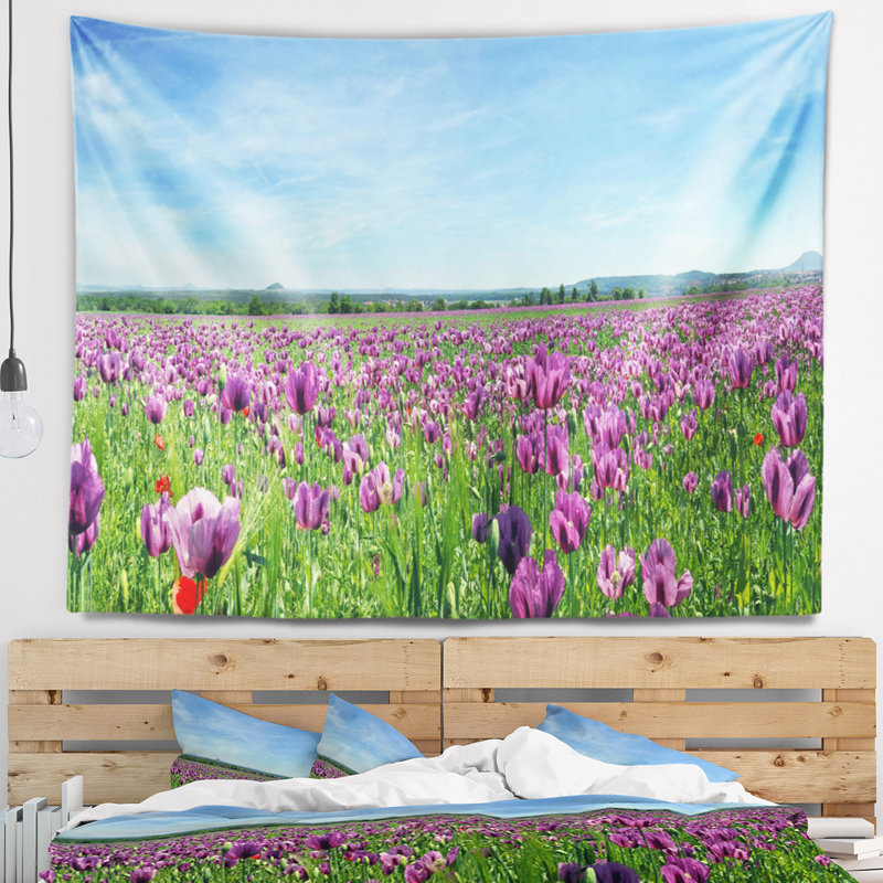 Tapisserie mauve à motif de coquelicots, H 32 po x l 39 po
