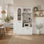 Armoire de cuisine autoportante haute avec porte vitrée cintrée, porte relevable et tablettes réglables pour un rangement efficace