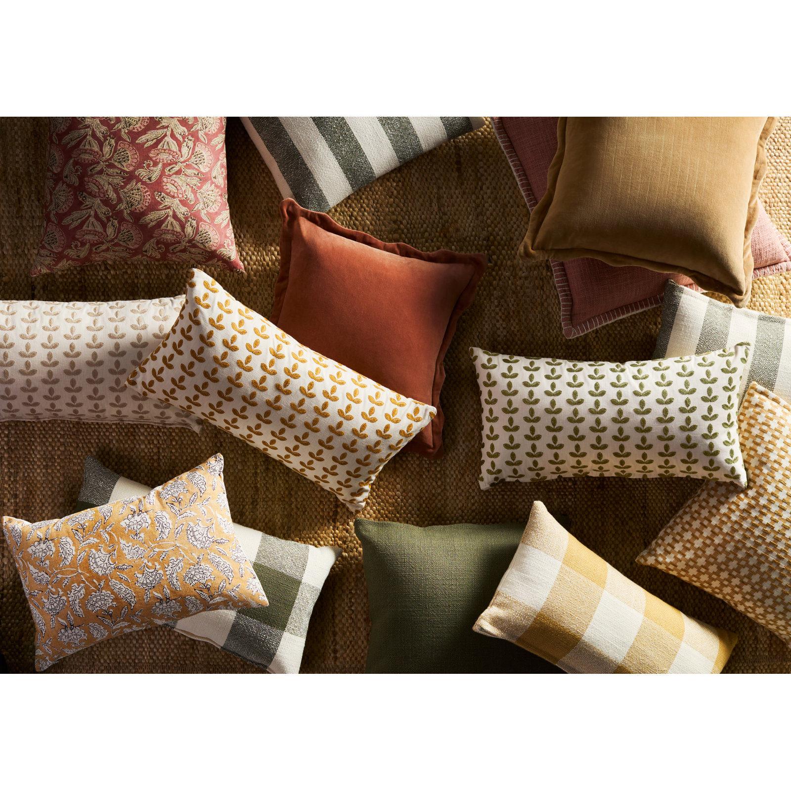 Collier Scalloped Edges Cotton Throw Pillow, 20"H x 20"W, Green, Down