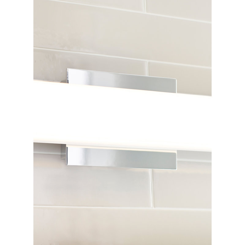 Lynn 25 Bath, Chrome