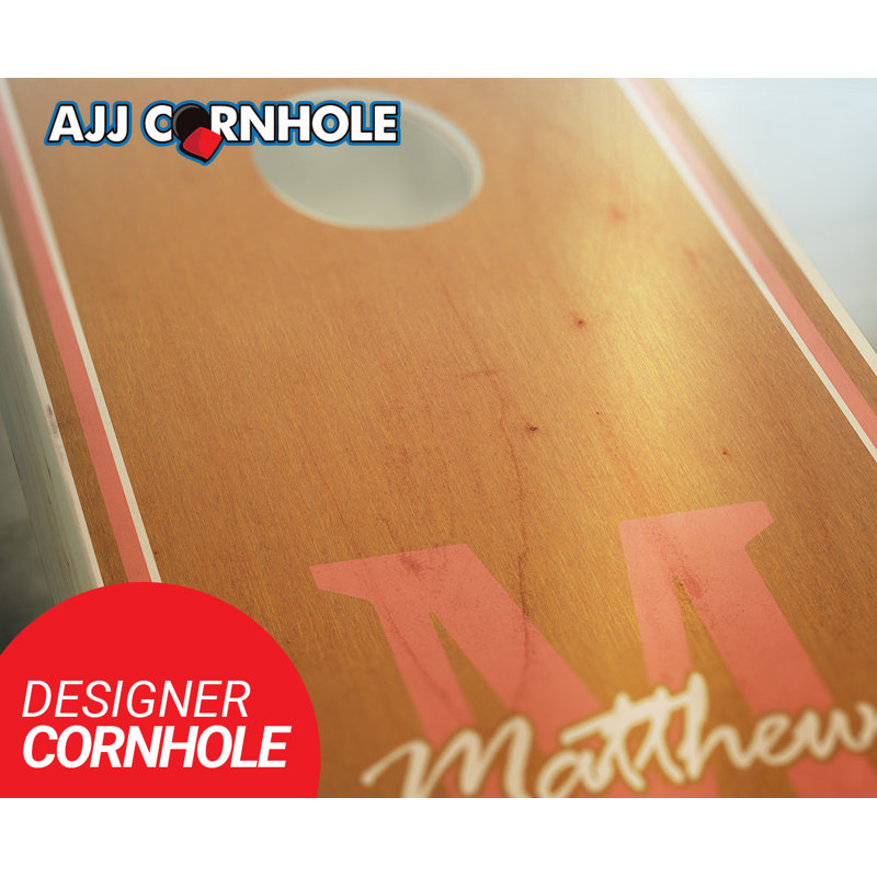 Ensemble de jeu de cornhole en bois massif teinté rose monogramme 2 pi x 4 pi avec sacs