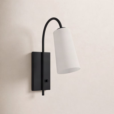 Alexa 1 Light Aged Brass Wall Mount