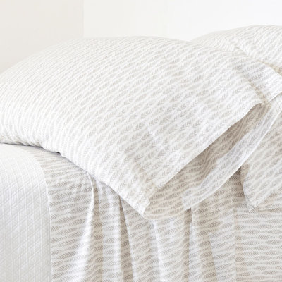Feather Ogee Pillow Case