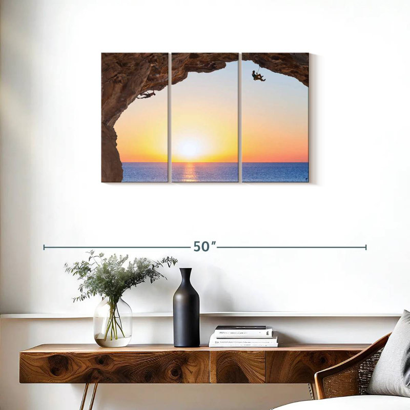 Senne Ambition, 20" H x 33" W
